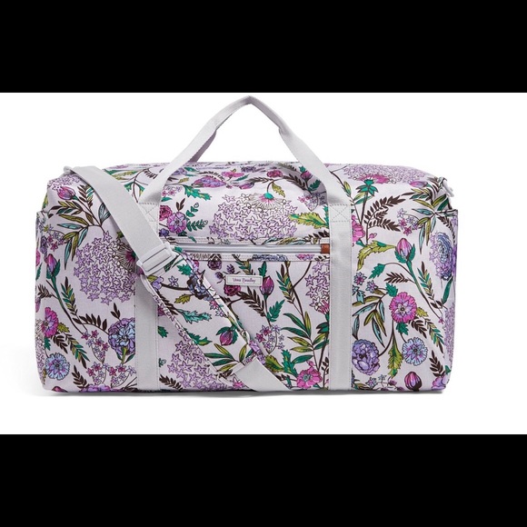 Vera Bradley Handbags - Vera Bradley travel bag Vera Bradley Handbags - Vera Bradley travel bag